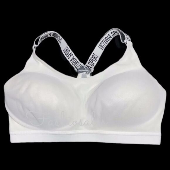 Victoria’s Secret Incredible Lightweight Wireless Medium Support sport bra white - Picture 1 of 4